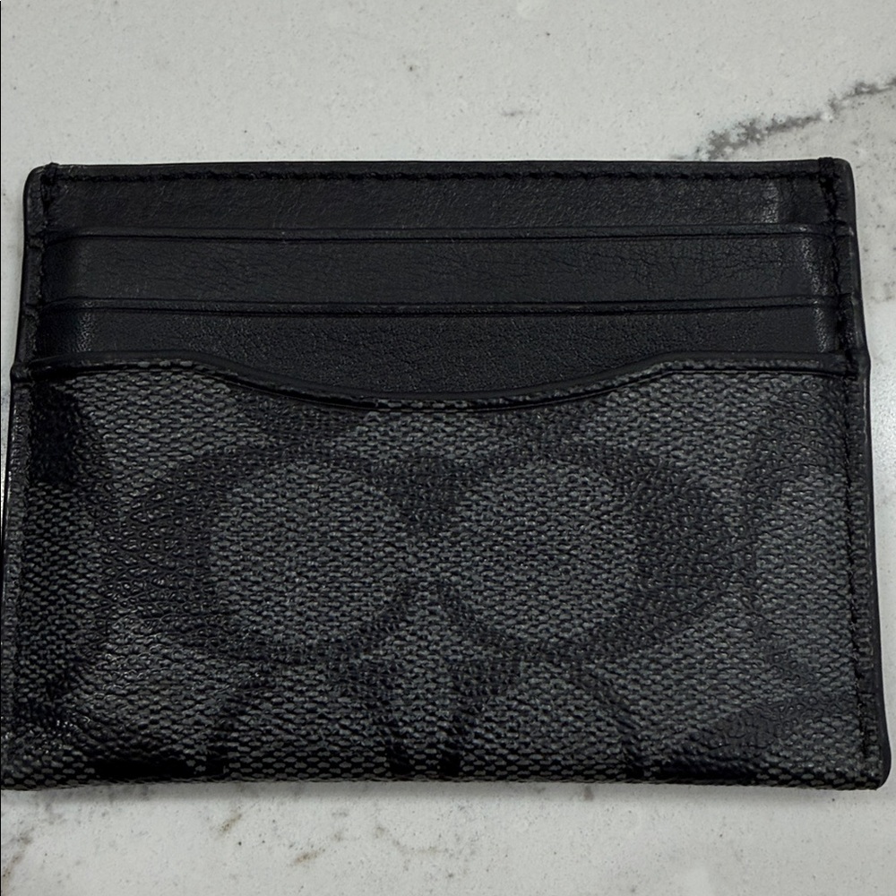 Coach Slim I’d Card Case in Signature Canvas Black/Charcoal